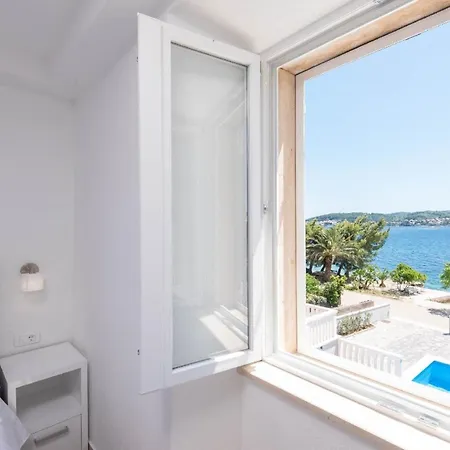Ferienhaus Mit Privatpool Fuer 8 Personen Ca 200 Qm In Kuciste, Dalmatien Sueddalmatien 度假居 *