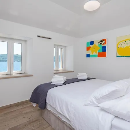 Ferienhaus Mit Privatpool Fuer 8 Personen Ca 200 Qm In Kuciste, Dalmatien Sueddalmatien クチフェ