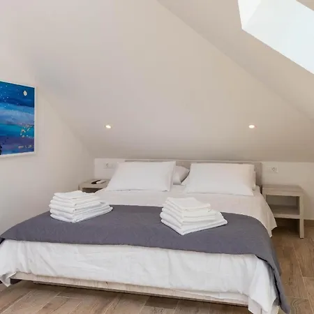 Ferienhaus Mit Privatpool Fuer 8 Personen Ca 200 Qm In Kuciste, Dalmatien Sueddalmatien 別荘