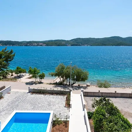 Ferienhaus Mit Privatpool Fuer 8 Personen Ca 200 Qm In Kuciste, Dalmatien Sueddalmatien クチフェ